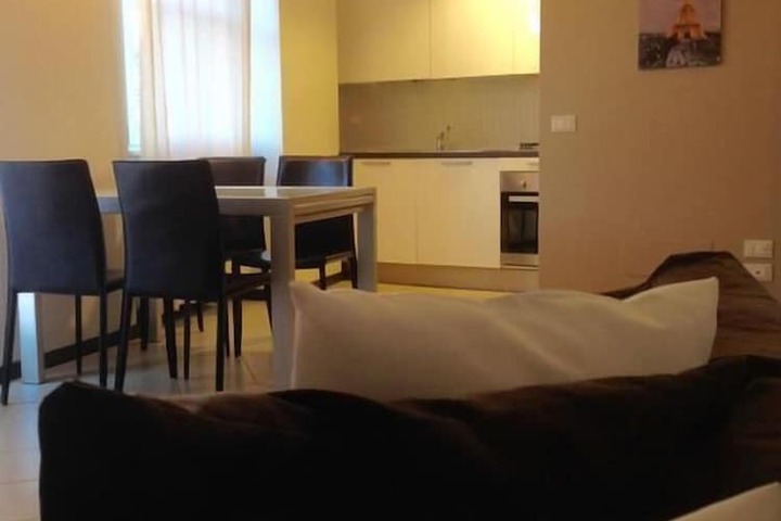 Room 12 of 17