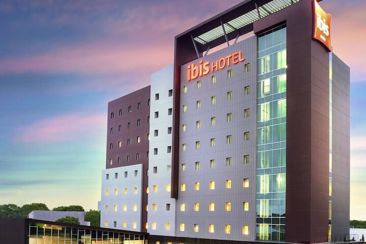 Hotel 12 of 12