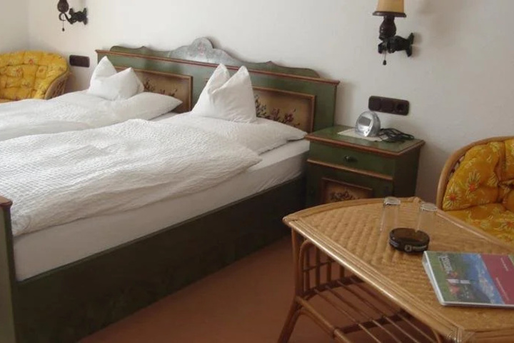 Room 3 of 13