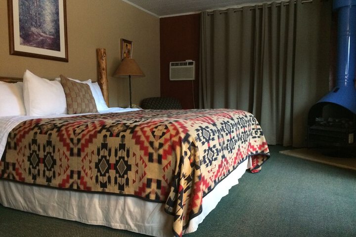 Room 12 of 96