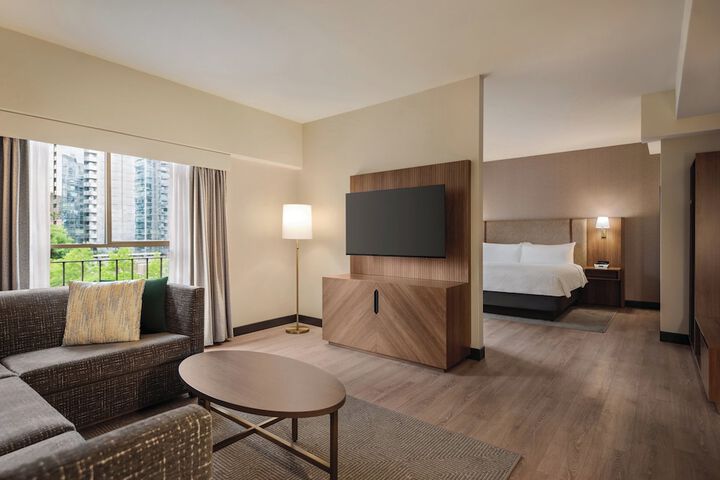 Room 15 of 87