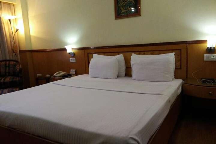 Room 18 of 36