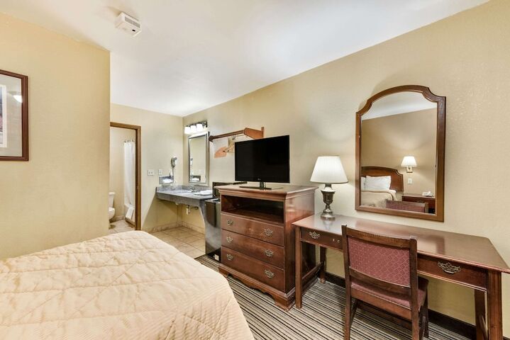 2 Double Beds (5 of 15)