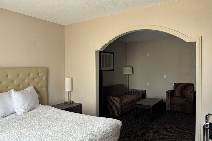 Room 27 of 65