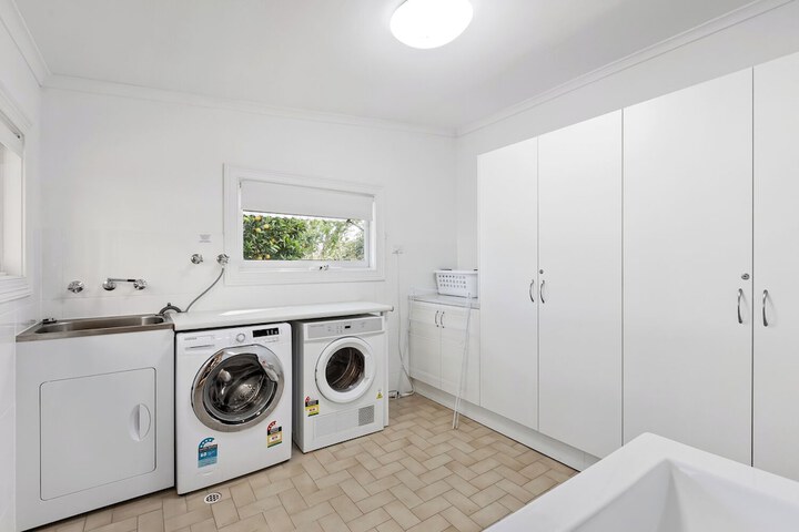 Laundry 10 of 24
