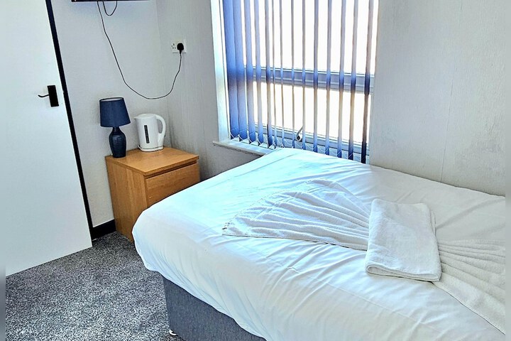 Room 27 of 80