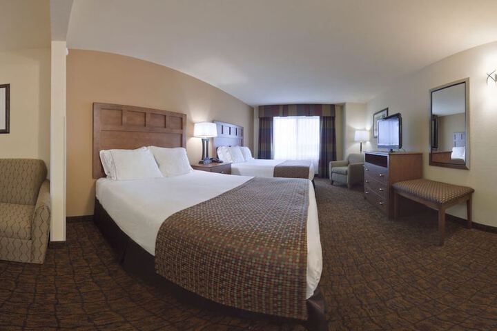 Room 4 of 30