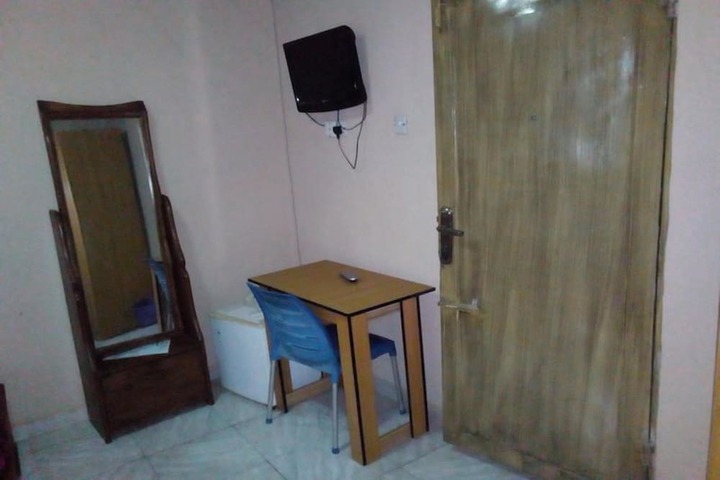 Room 17 of 22
