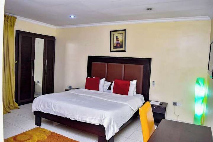 Room 11 of 47