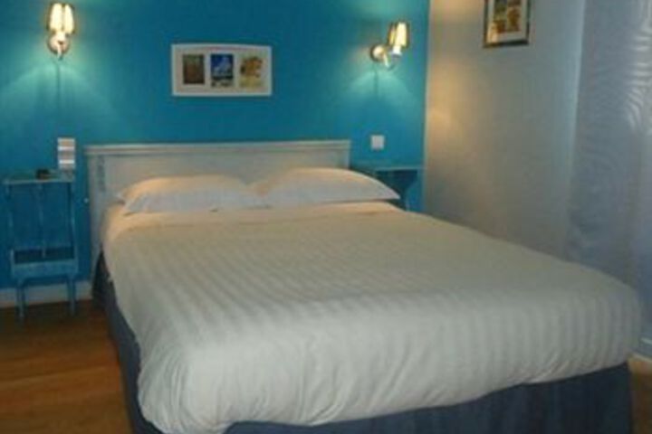 Room 10 of 23