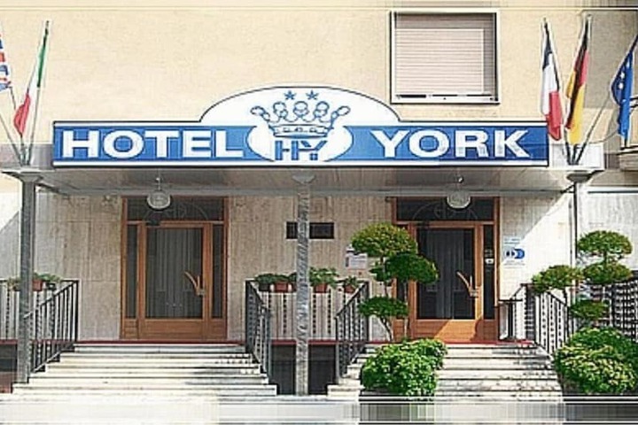 Exterior Photo