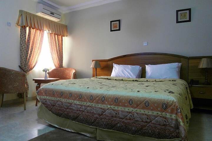 Room 5 of 34
