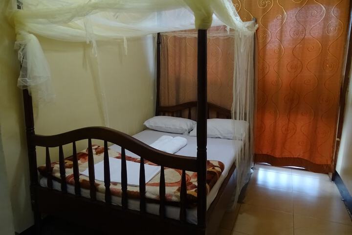 Room 11 of 26