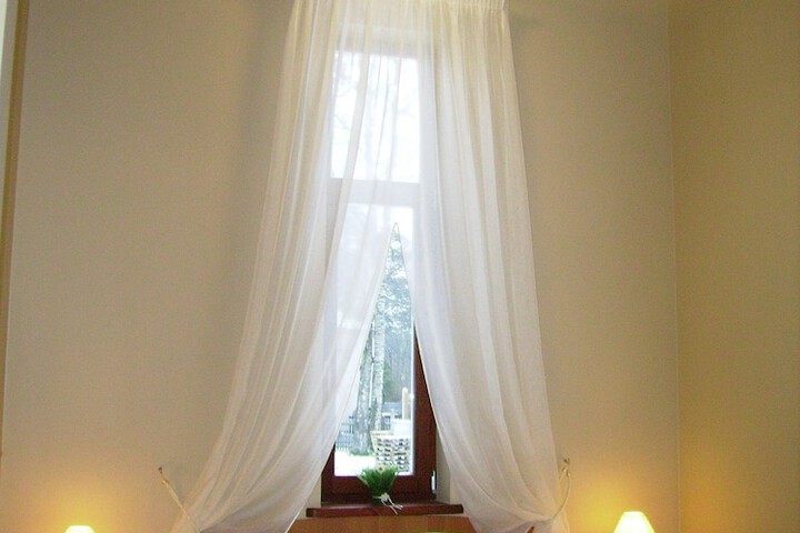 Room 6 of 37