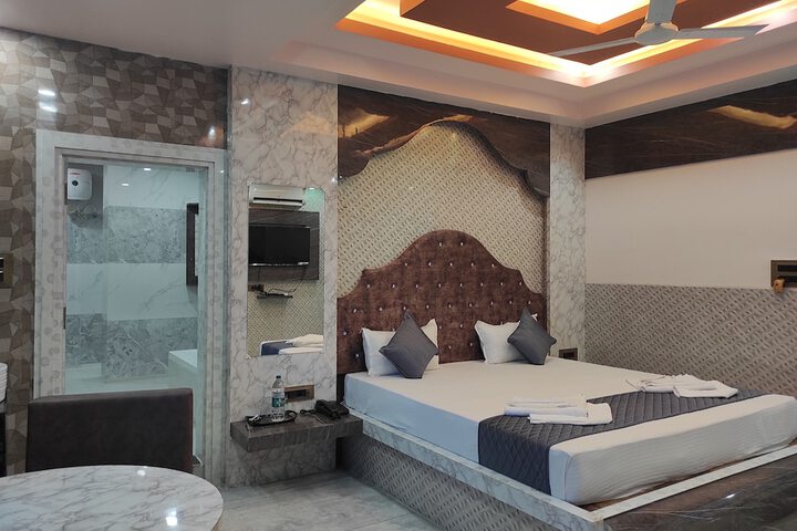 Room 34 of 50