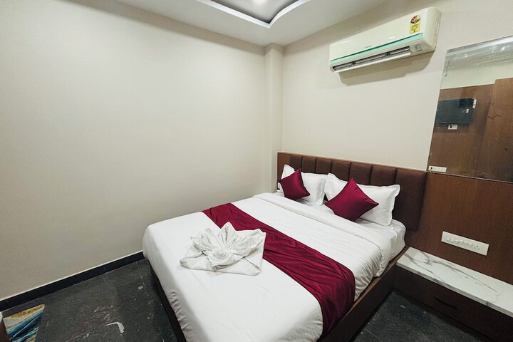 Room 8 of 26