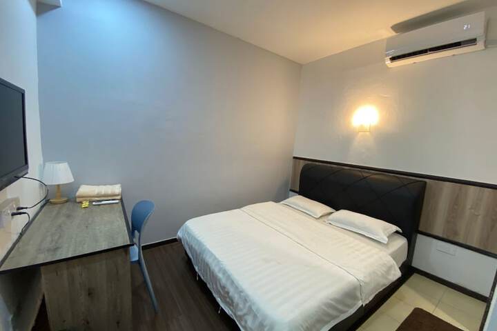 Room 2 of 6