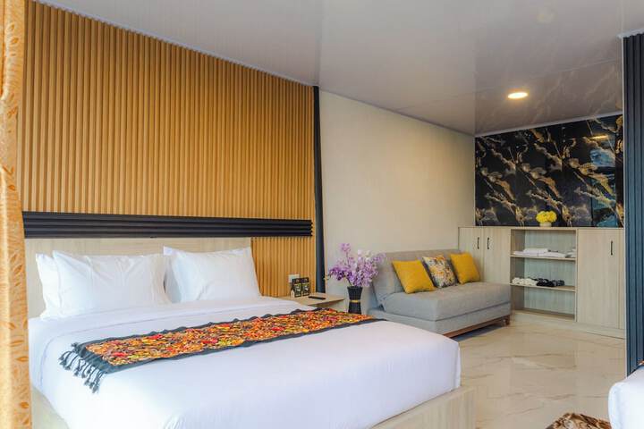 Room 12 of 57