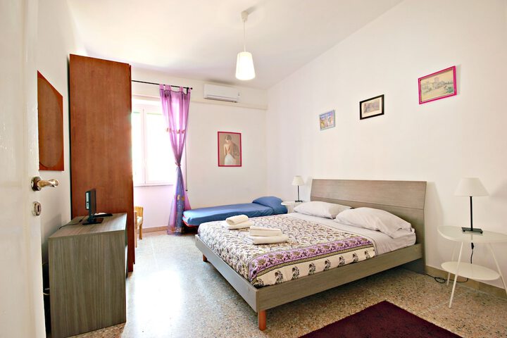 Room 3 of 22