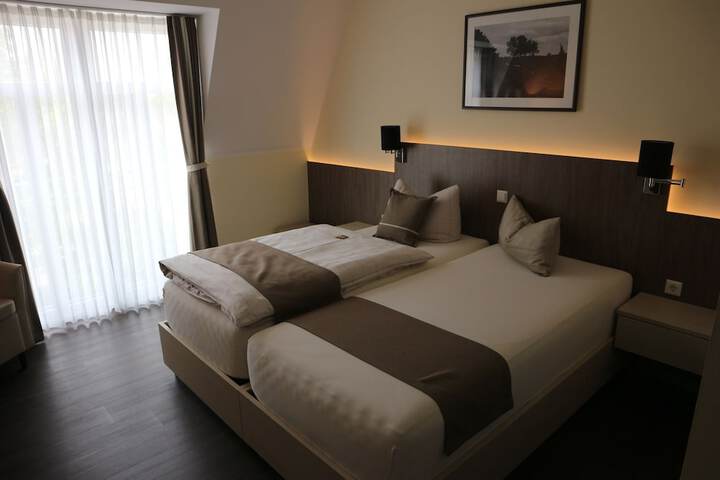 Room 5 of 56
