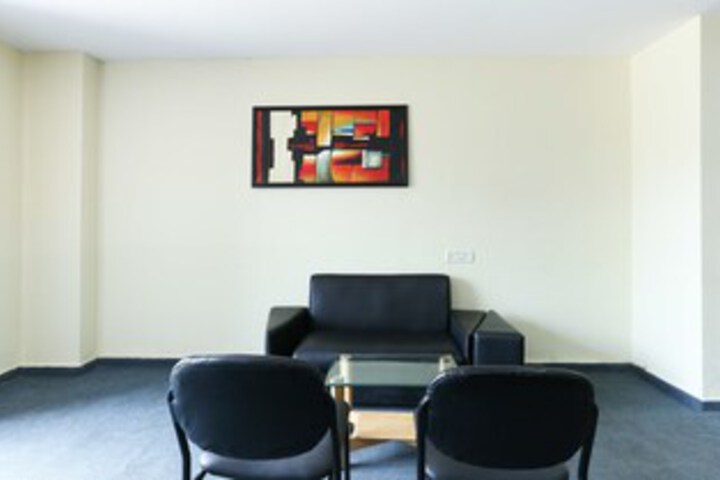 Business Center 21 of 97