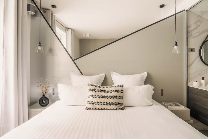 Room 13 of 78