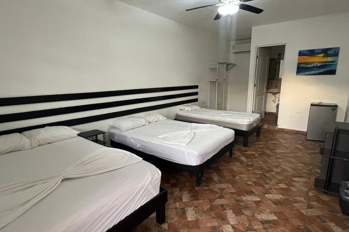 Room 10 of 17