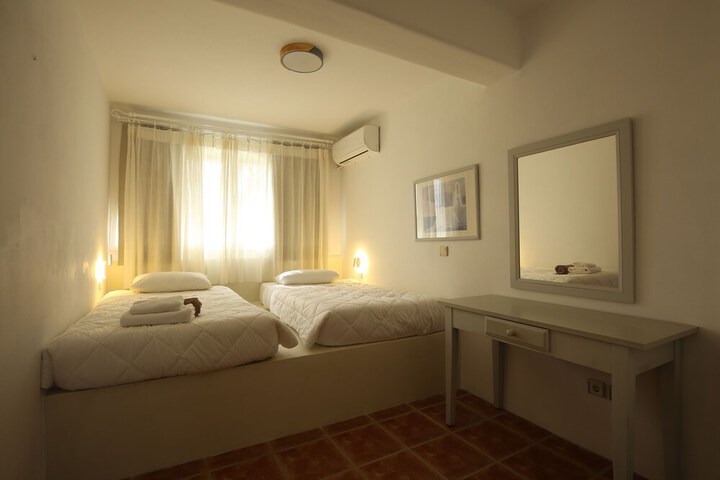 Room 40 of 123
