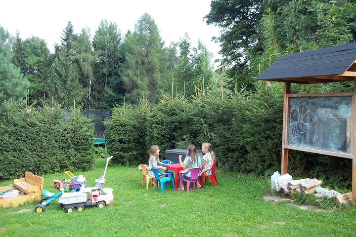 Children's play area - outdoor