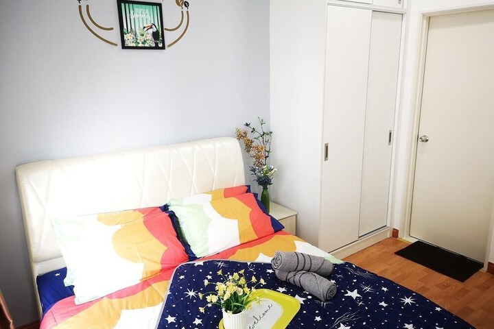 Room 13 of 106