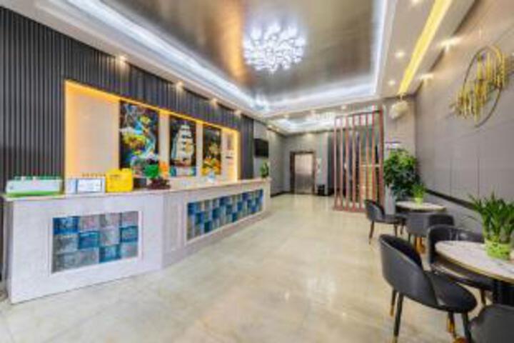 Starry Sky Boutique Inn (Hainan Provincial Peoples Hospital Branch)