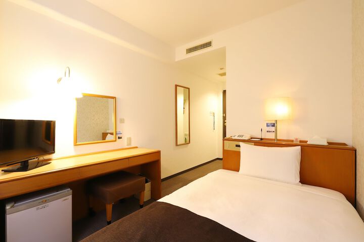 Room 12 of 35