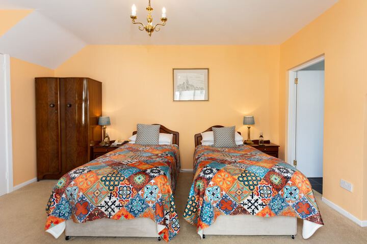 Room 16 of 74