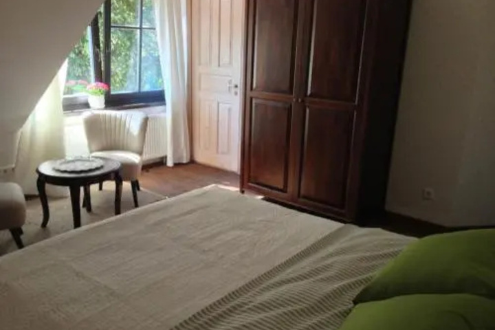 Room 3 of 3