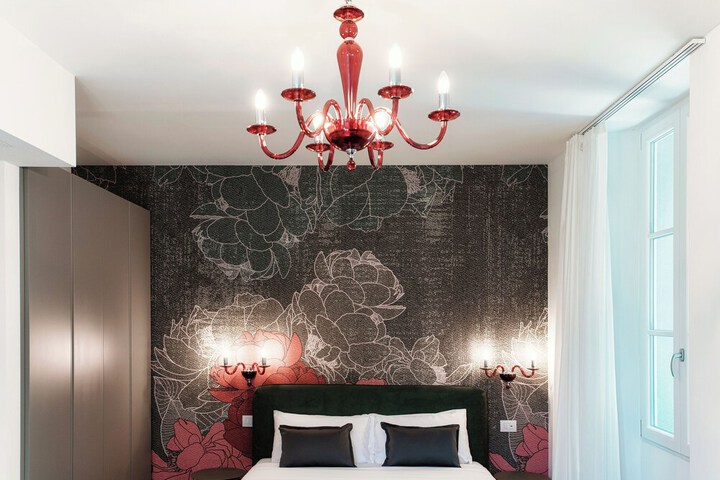 Room 45 of 193