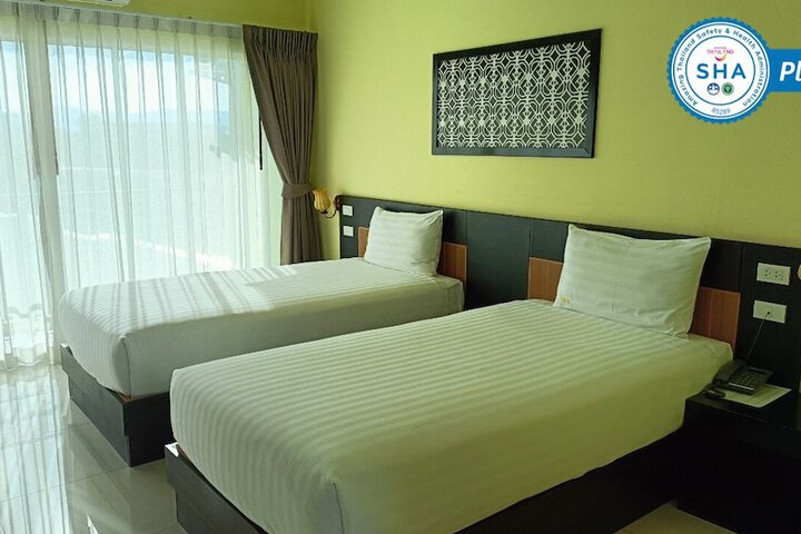 Room 27 of 105