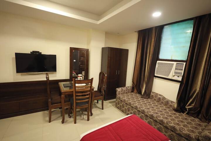 Room 16 of 21