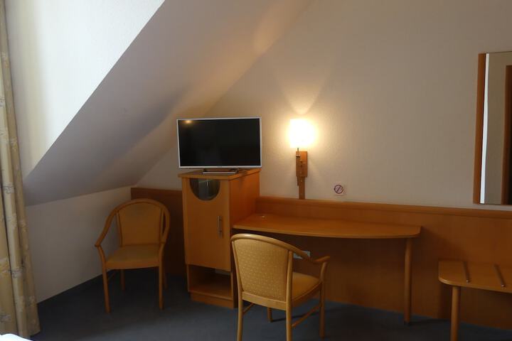 Room 27 of 55