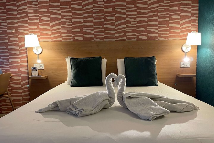 Room 16 of 60