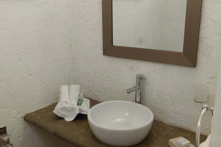 Room 72 of 120