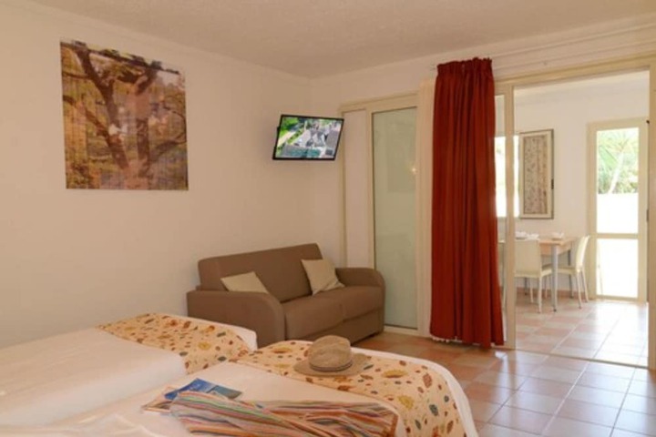 Room 3 of 16