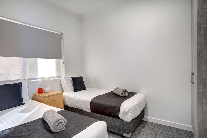 Room 13 of 80