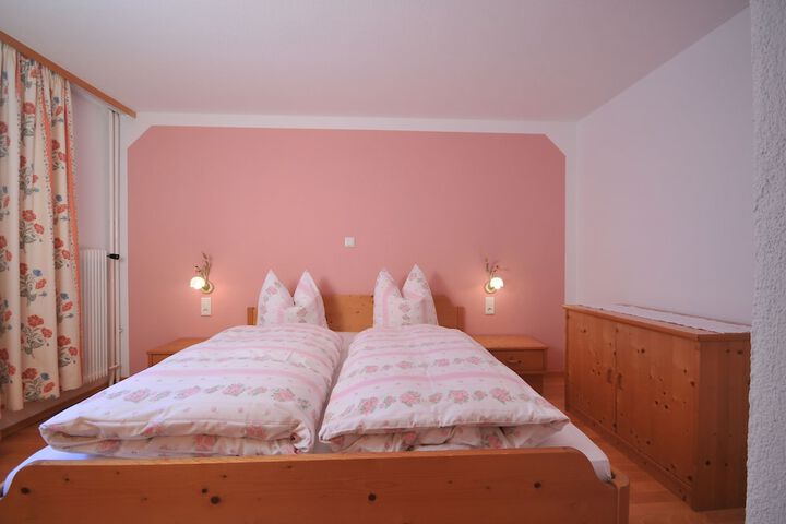 Room 3 of 36