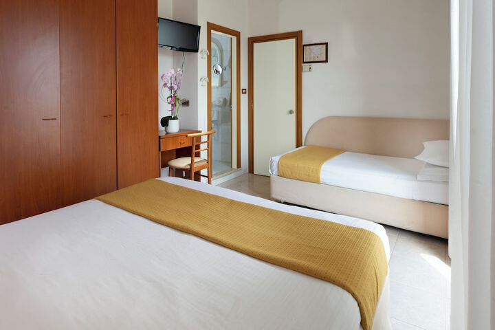 Room 7 of 41