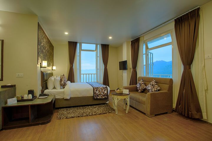 Room 14 of 26