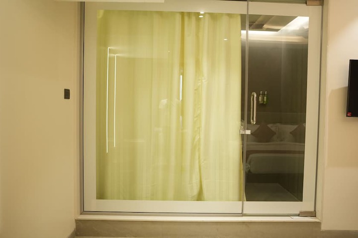 Room 60 of 83