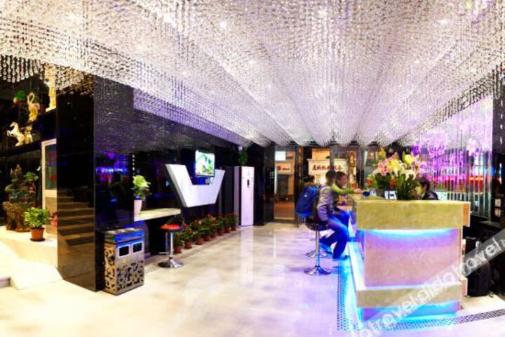 Hotel Interior 7 of 29