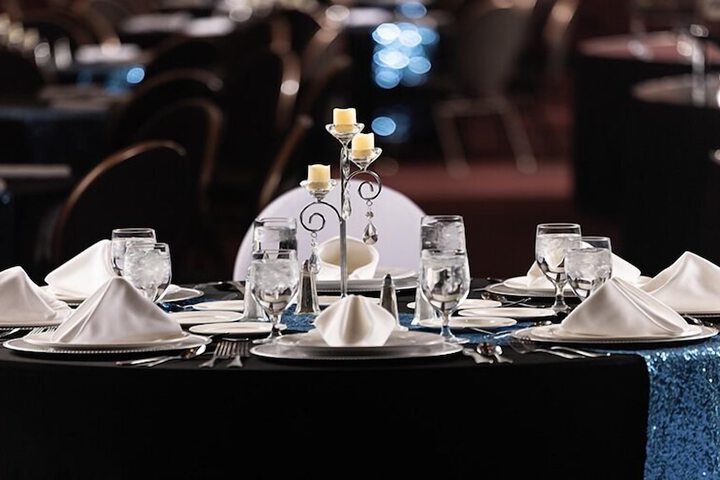 Ballroom/Hall 93 of 108