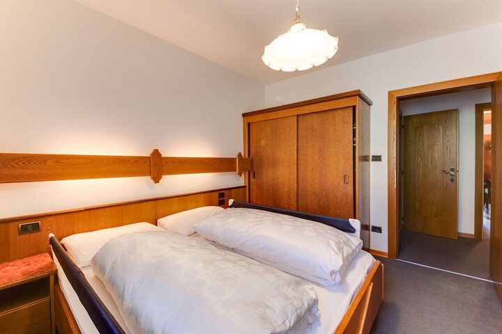 Room 16 of 70
