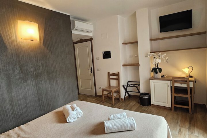 Room 64 of 194